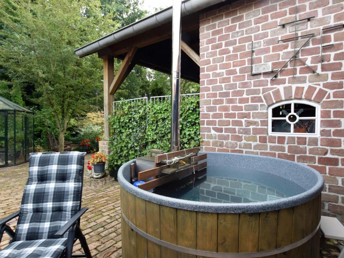 Cozy Holiday Home With A Hot Tub Musselkanaal Luaran gambar